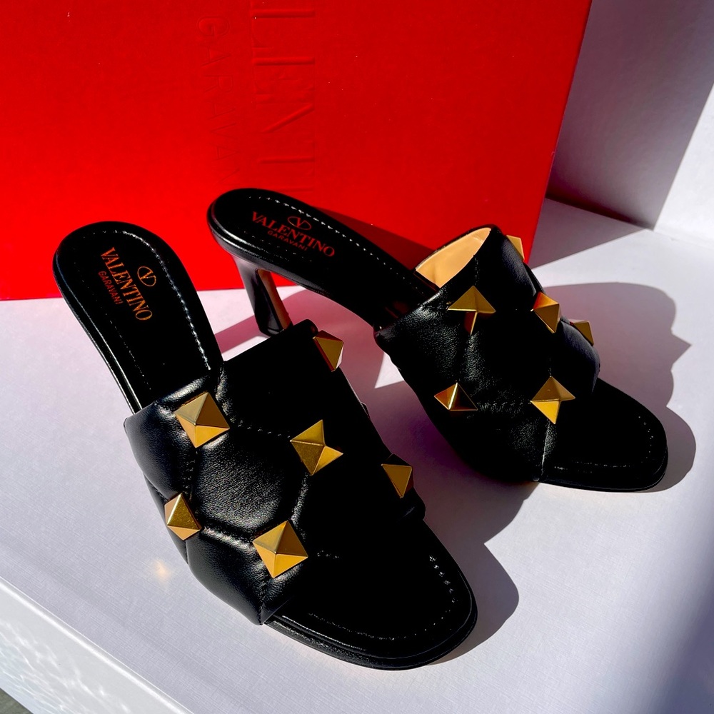 SOLD!!!!VALENTINO GARAVANI Slide Sandal EU 38.5 FREE AUTHENTIC - Picture 2 of 16